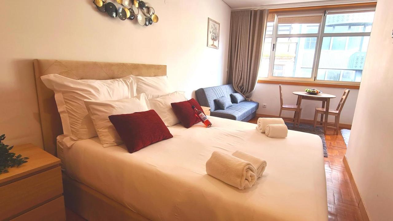 Rentalist Apartaments- Santa Catarina OOporto Exteriör bild